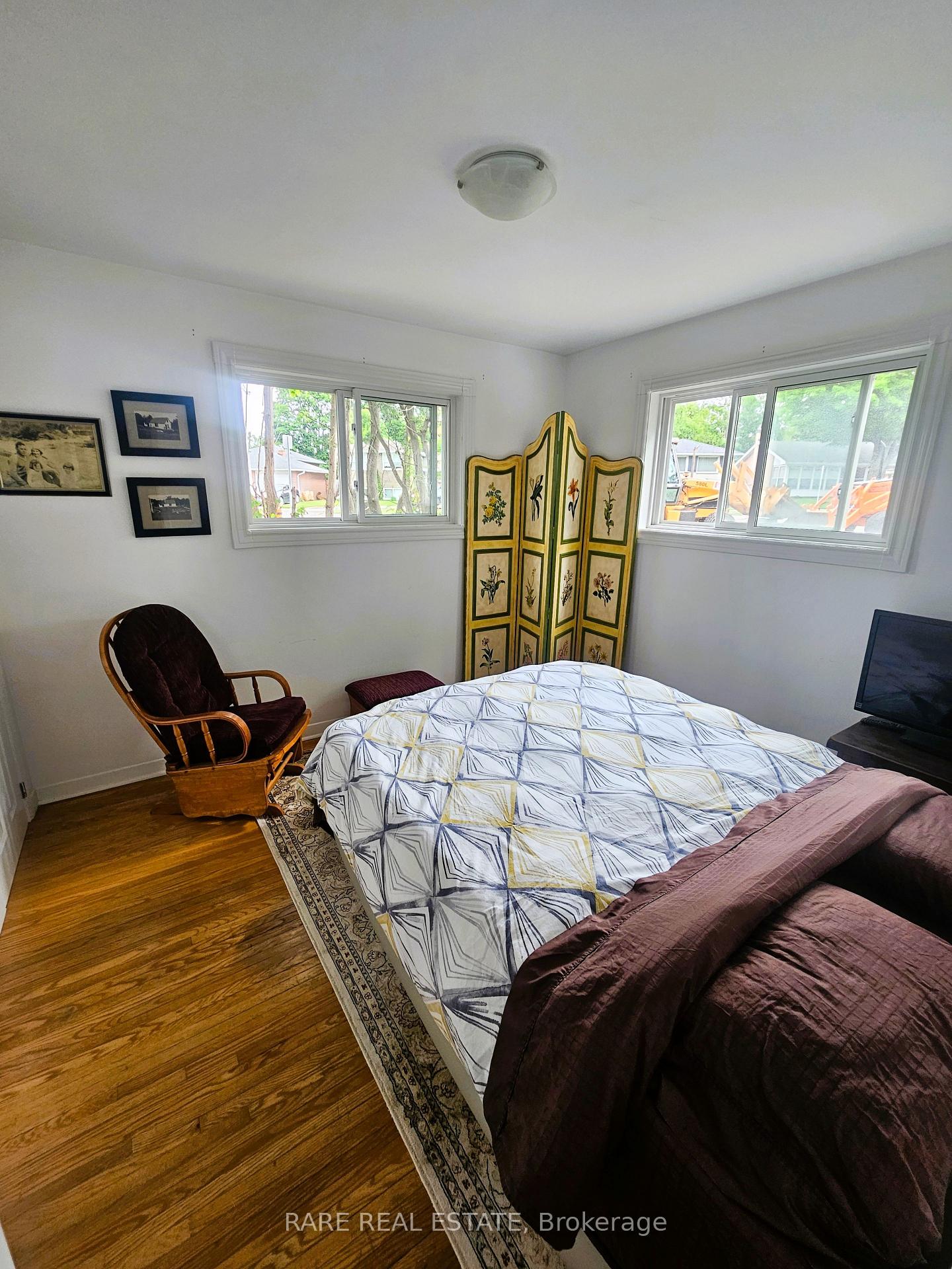 Photo 6 of Unit MAIN, 19 Howard Crescent, Barrie, Wellington — HOMEH