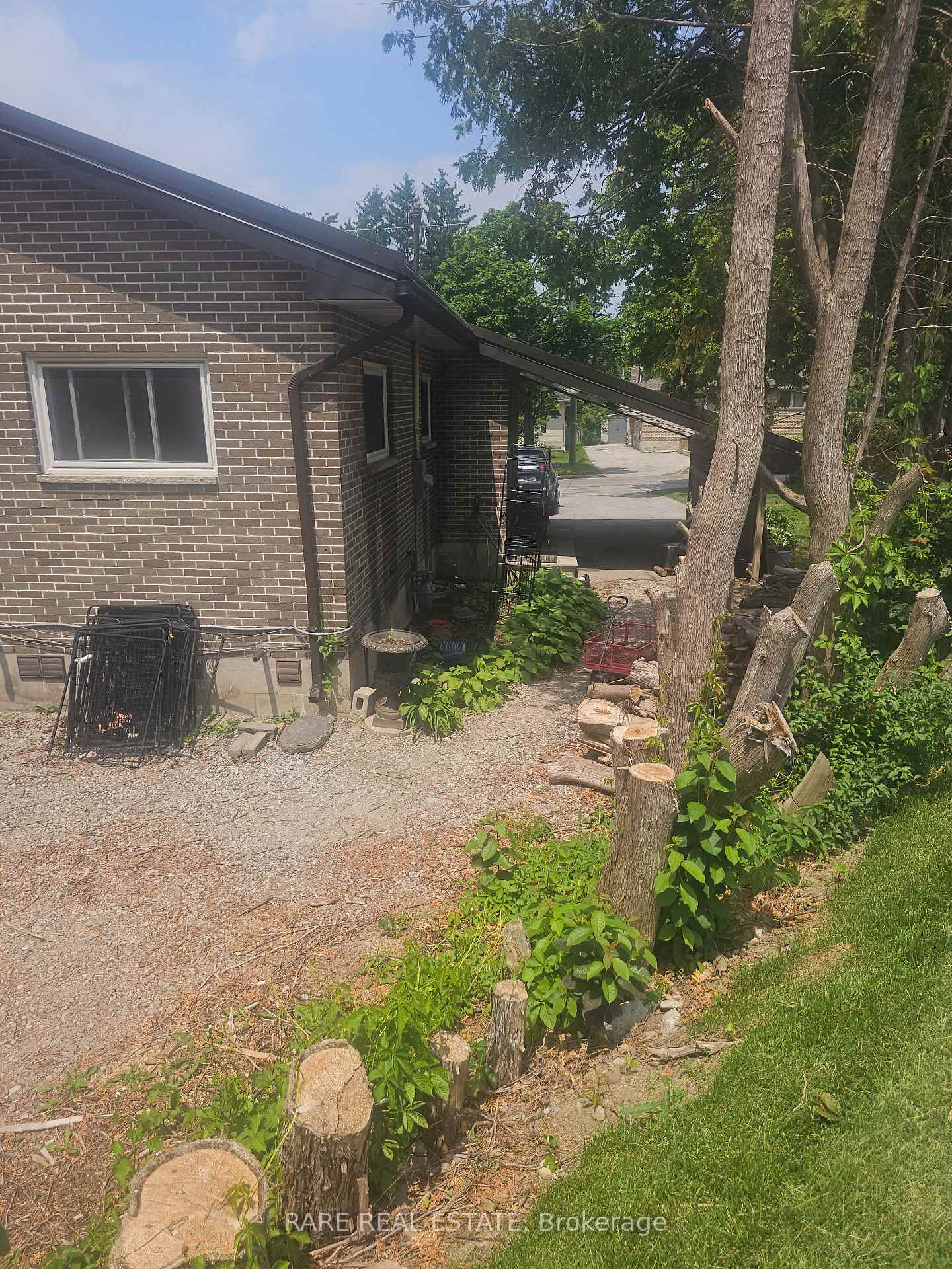 Photo 26 of Unit MAIN, 19 Howard Crescent, Barrie, Wellington — HOMEH