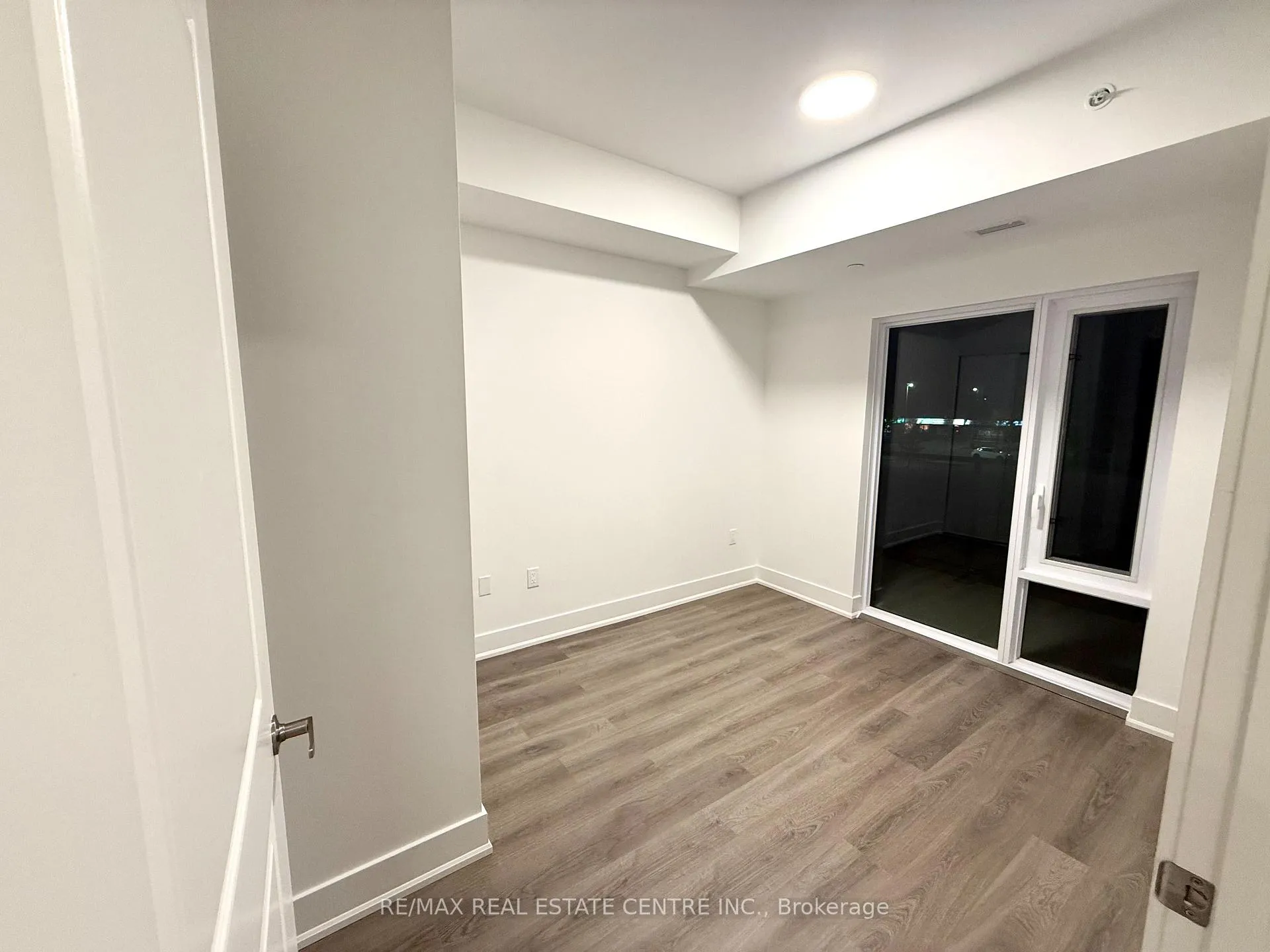 Photo 8 of Unit 227, 575 Conklin Road N, Brant, Brantford Twp — HOMEH