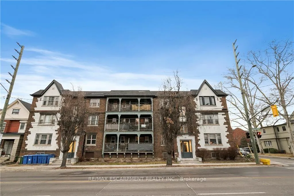 Photo 3 of Unit 11, 316 Aberdeen Avenue, Hamilton, Kirkendall — HOMEH
