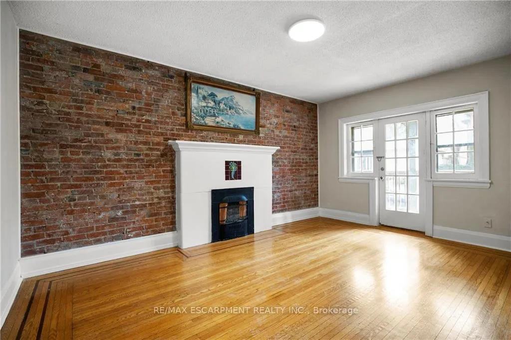 Photo 6 of Unit 11, 316 Aberdeen Avenue, Hamilton, Kirkendall — HOMEH