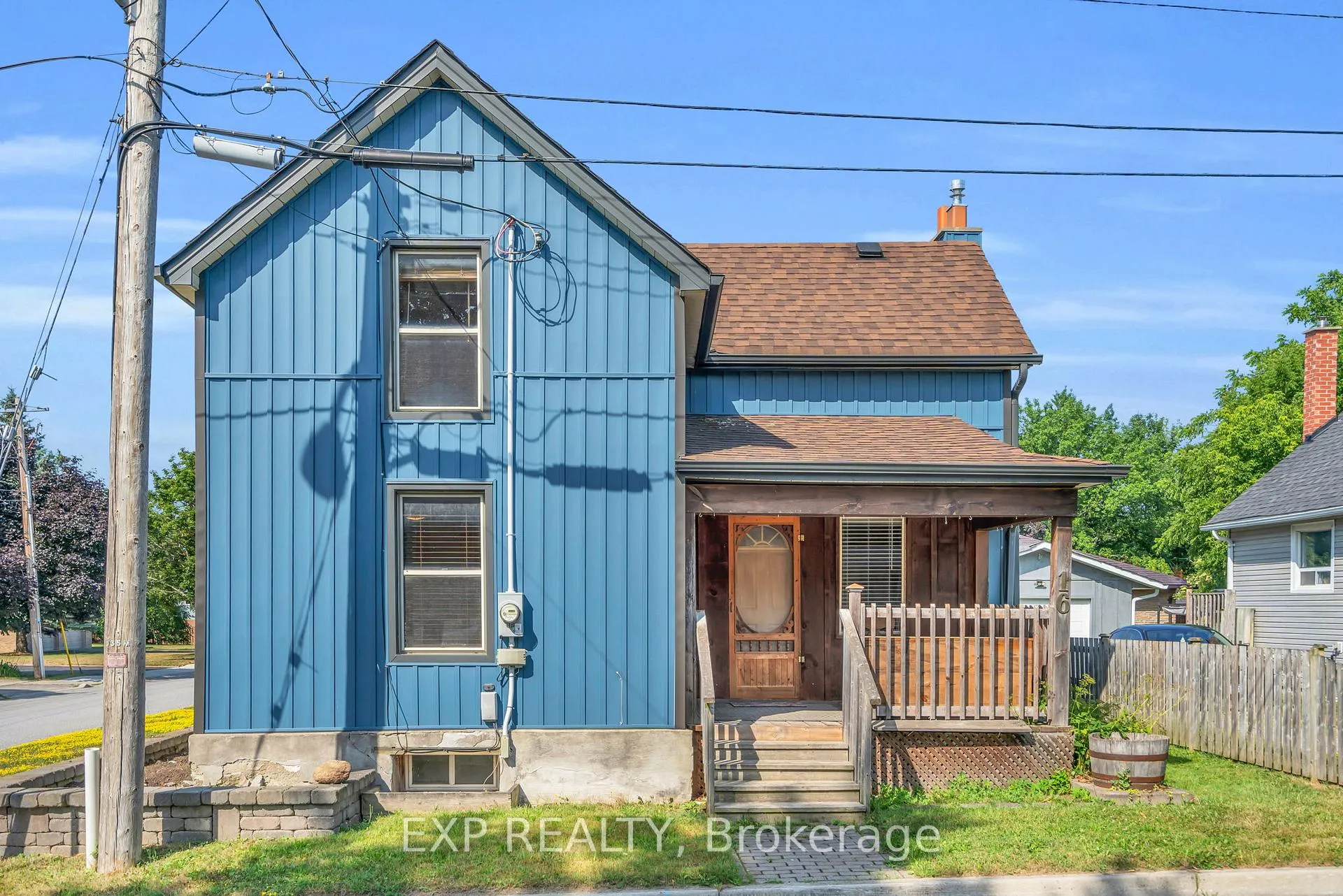 Photo 1 of 16 Maple Street S, Brock, Sunderland — HOMEH