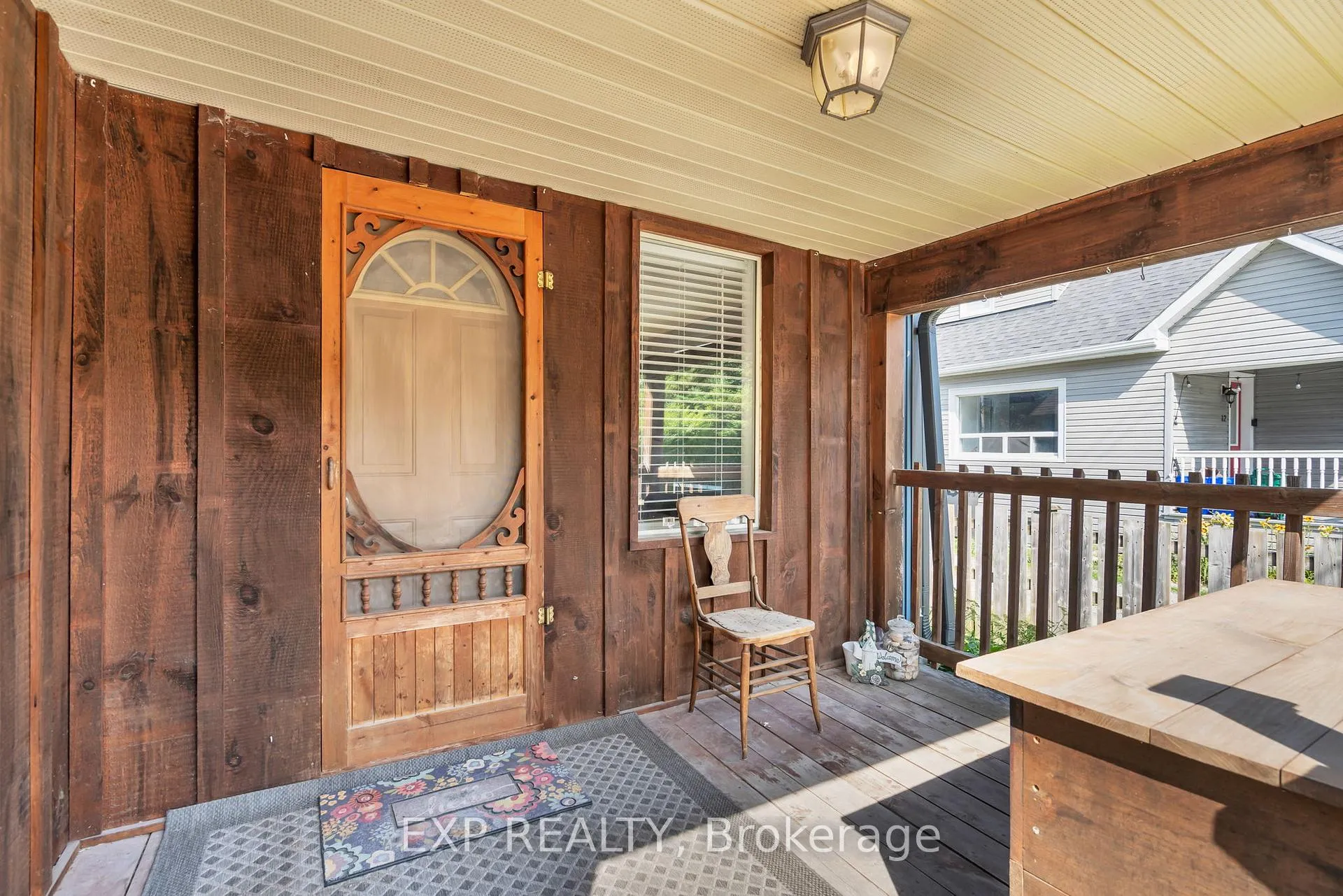 Photo 2 of 16 Maple Street S, Brock, Sunderland — HOMEH