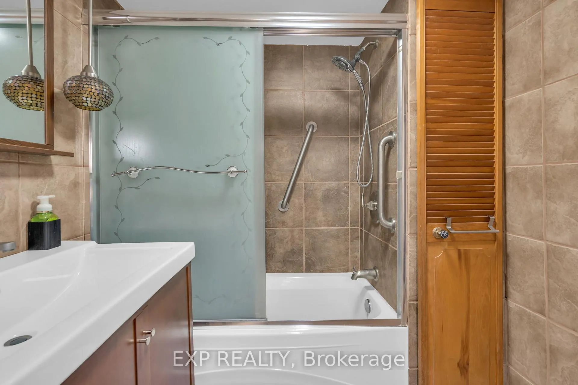 Photo 17 of 16 Maple Street S, Brock, Sunderland — HOMEH