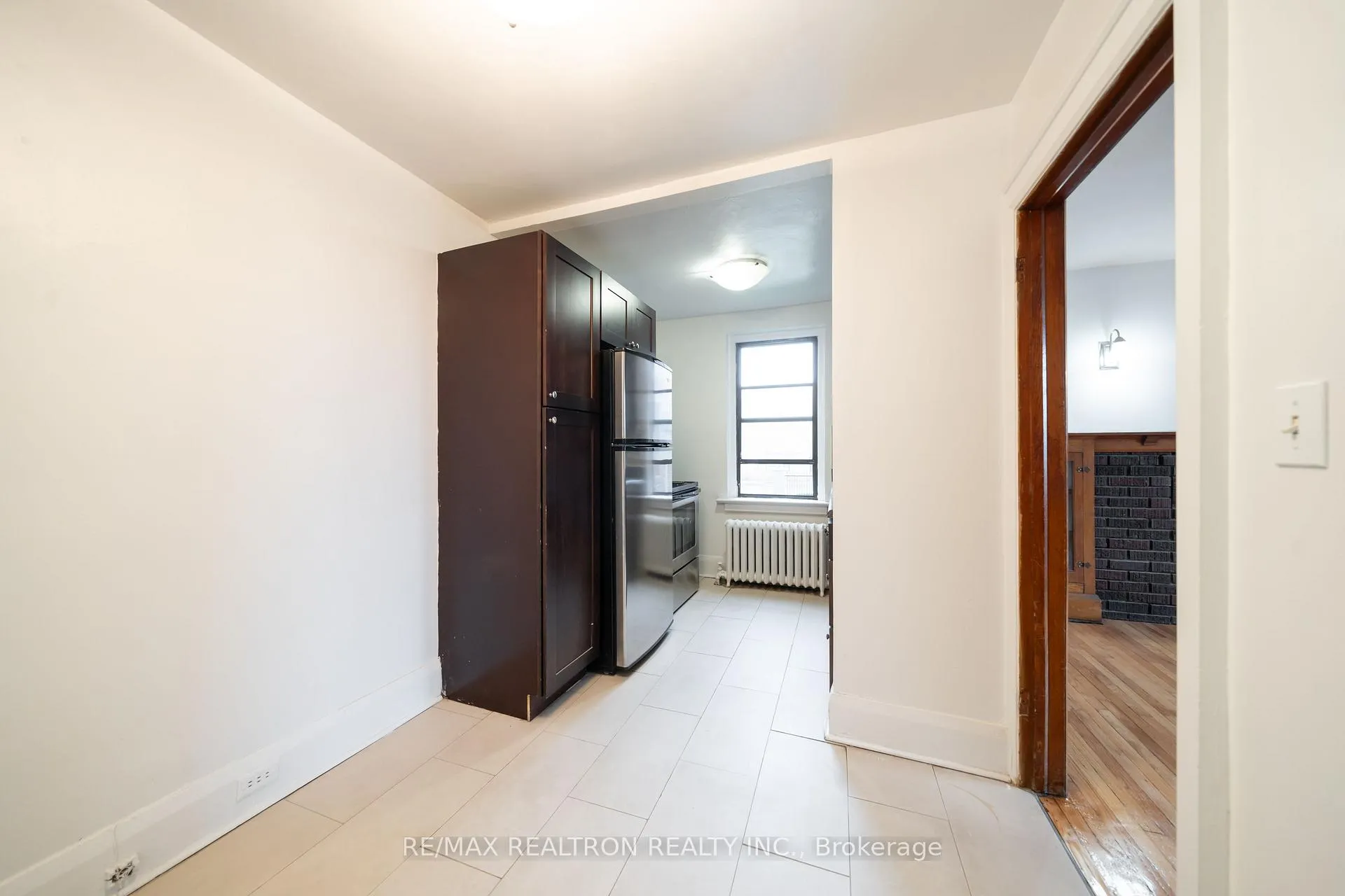 Photo 7 of Unit 39, 4 Kingston Road, Toronto, Woodbine Corridor — HOMEH