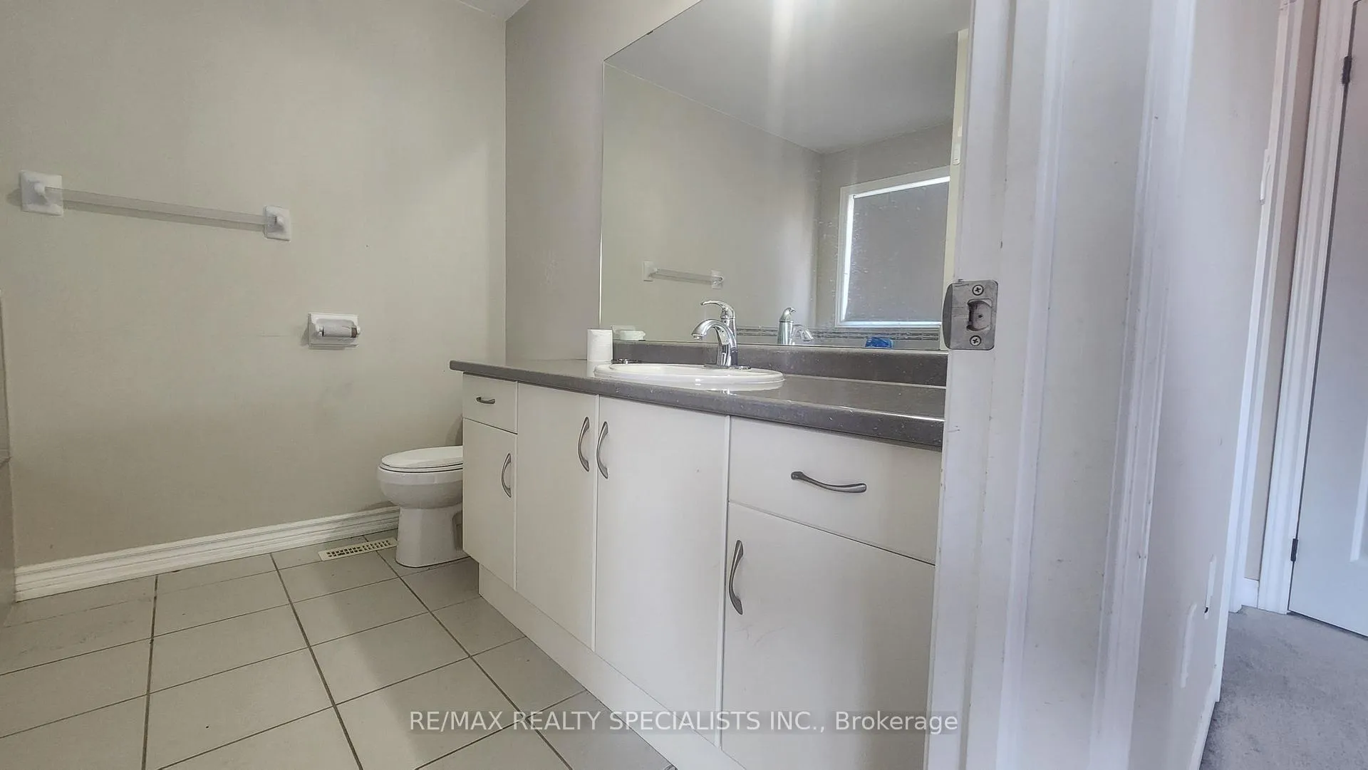 Photo 15 of 47 Holt Drive, New Tecumseth, Alliston — HOMEH