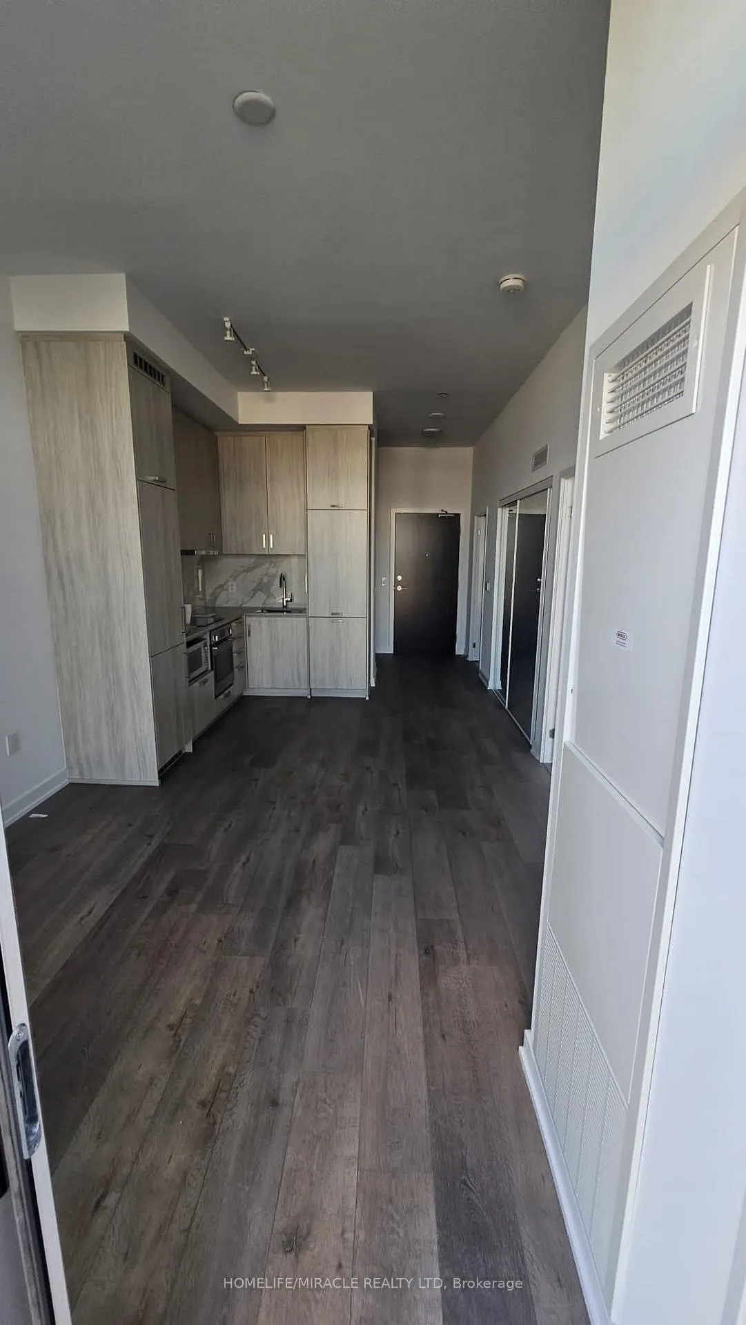 Photo 3 of Unit 312, 60 Honeycrisp Crescent, Vaughan, Vaughan Corporate Centre — HOMEH