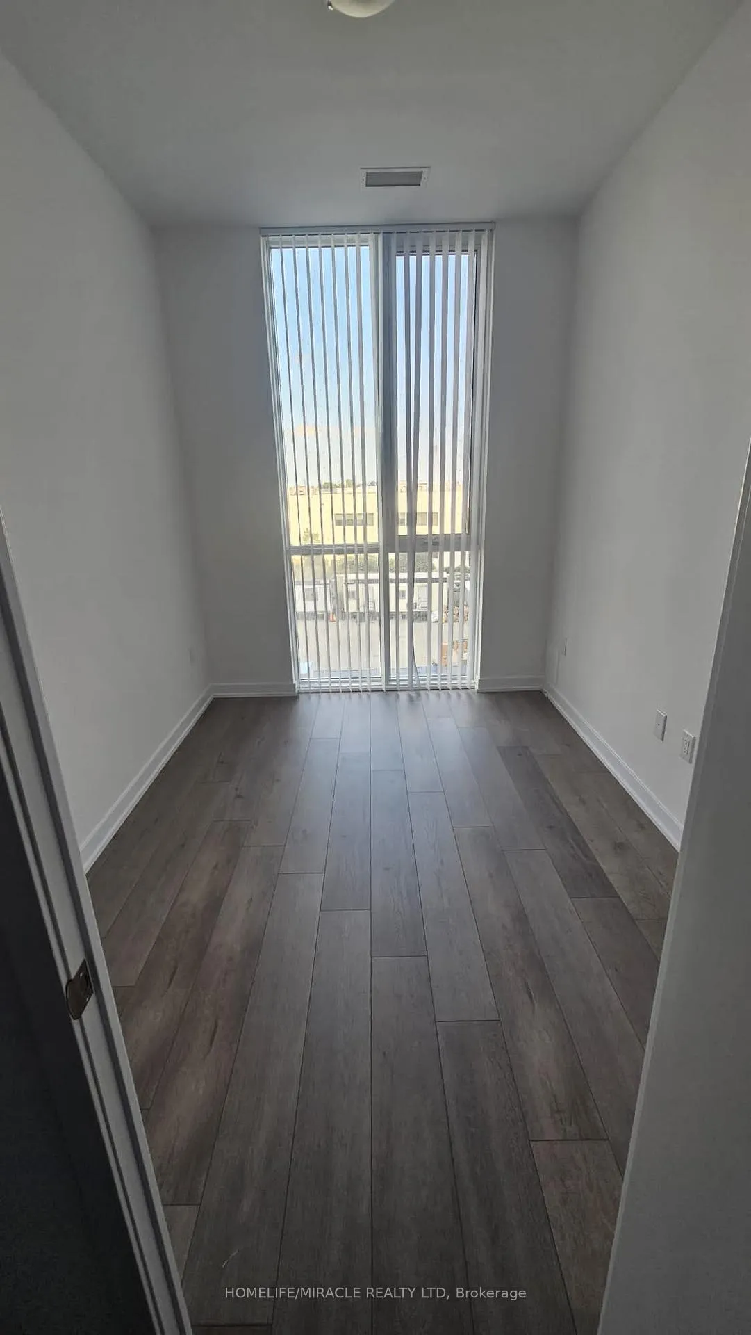 Photo 6 of Unit 312, 60 Honeycrisp Crescent, Vaughan, Vaughan Corporate Centre — HOMEH