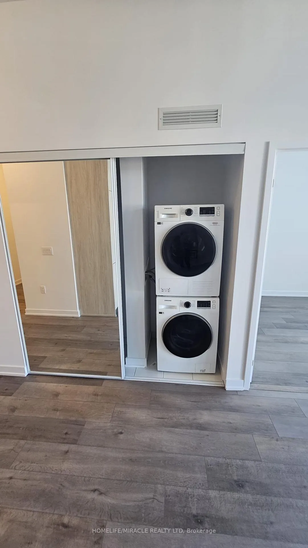Photo 10 of Unit 312, 60 Honeycrisp Crescent, Vaughan, Vaughan Corporate Centre — HOMEH