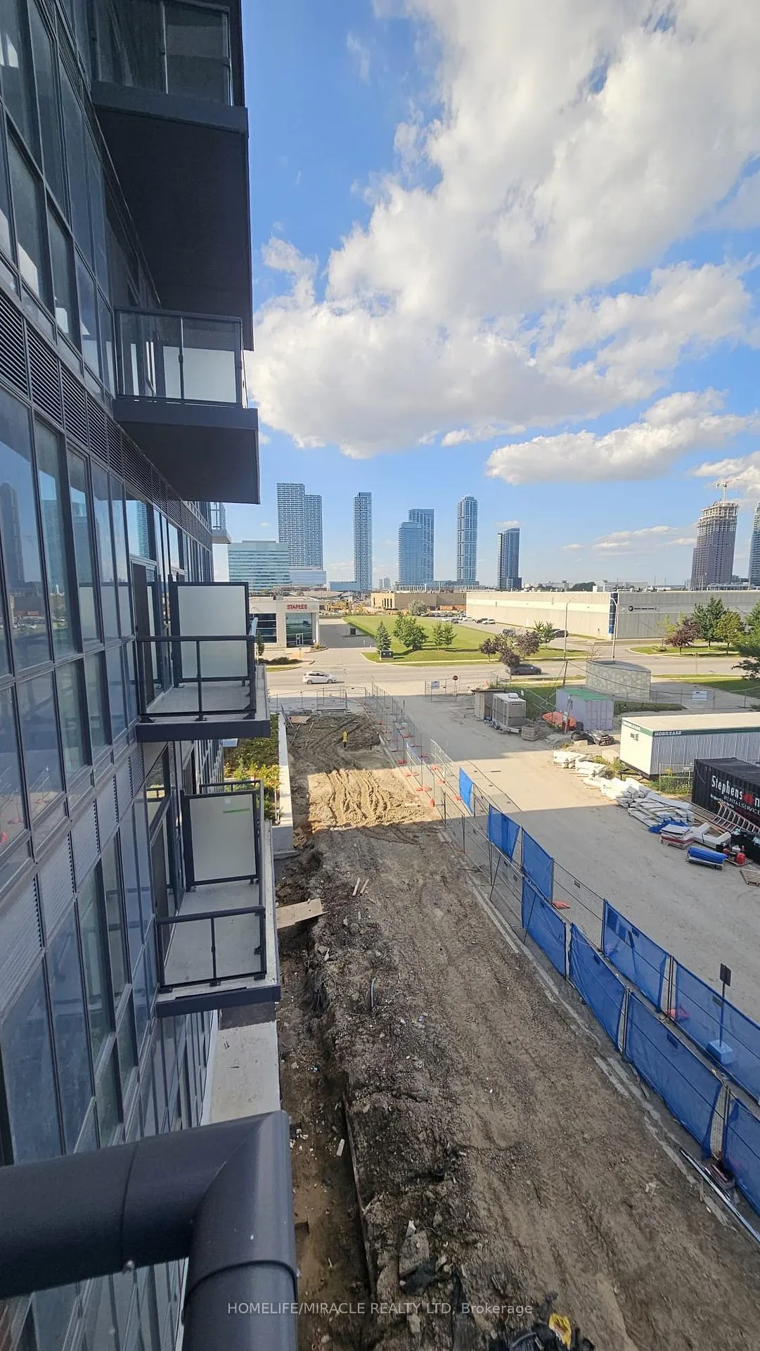 Photo 14 of Unit 312, 60 Honeycrisp Crescent, Vaughan, Vaughan Corporate Centre — HOMEH