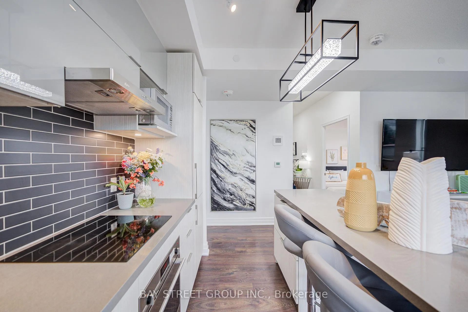 Photo 10 of Unit 302, 8 Rouge Valley Drive W, Markham, Unionville — HOMEH