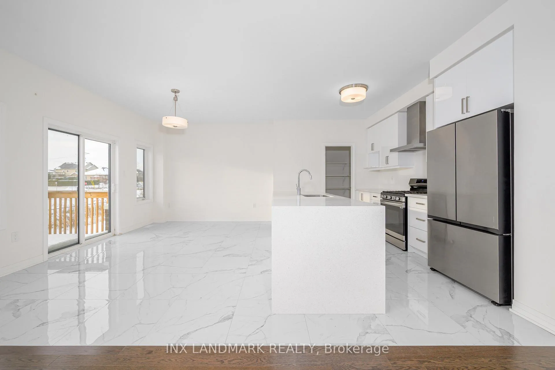 Photo 10 of 3735 Lakepoint Drive, Severn, West Shore — HOMEH