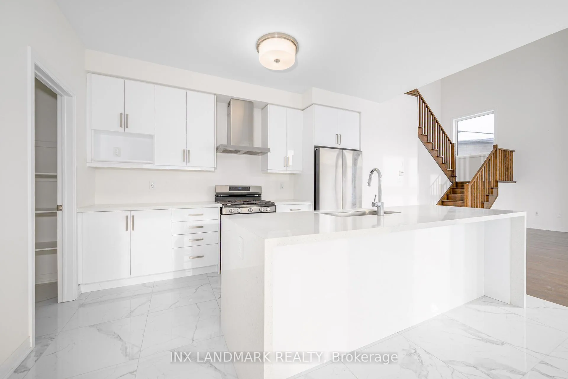 Photo 12 of 3735 Lakepoint Drive, Severn, West Shore — HOMEH
