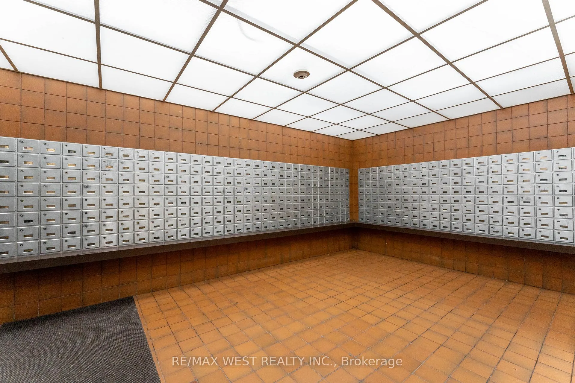 Photo 4 of Unit PH5, 5 Massey Square, Toronto, Crescent Town — HOMEH