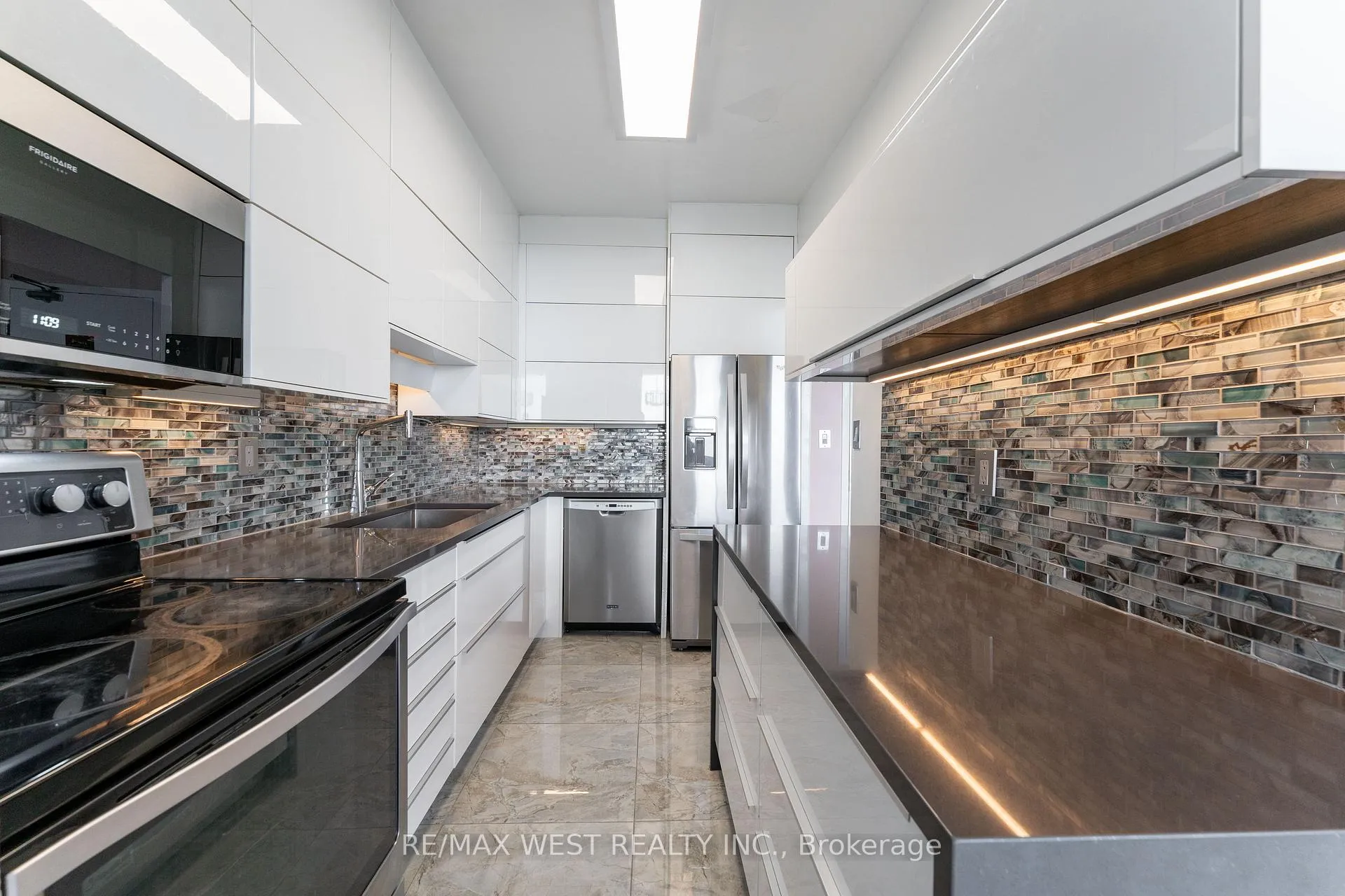 Photo 15 of Unit PH5, 5 Massey Square, Toronto, Crescent Town — HOMEH
