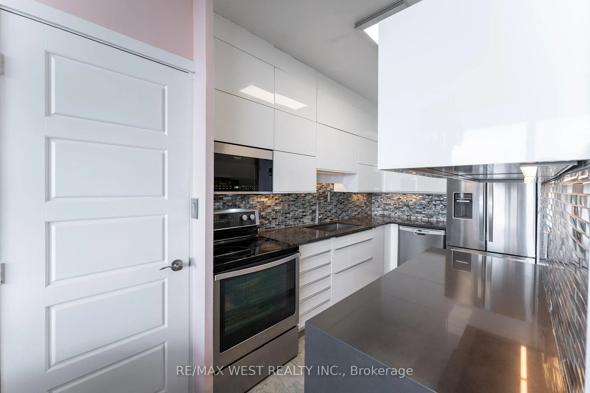 Photo 16 of Unit PH5, 5 Massey Square, Toronto, Crescent Town — HOMEH