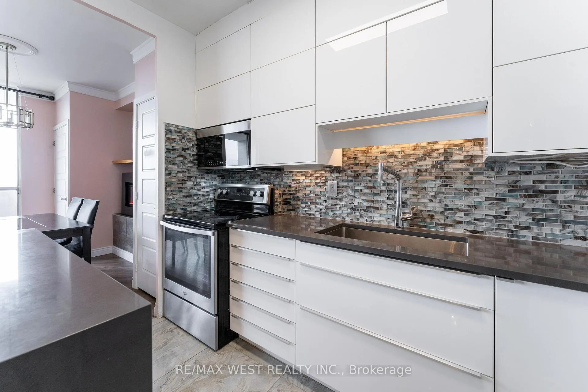 Photo 17 of Unit PH5, 5 Massey Square, Toronto, Crescent Town — HOMEH