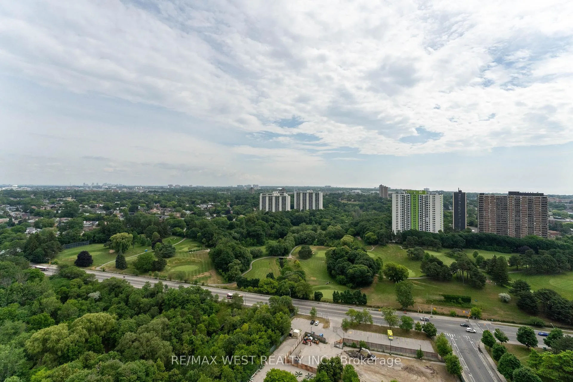 Photo 26 of Unit PH5, 5 Massey Square, Toronto, Crescent Town — HOMEH