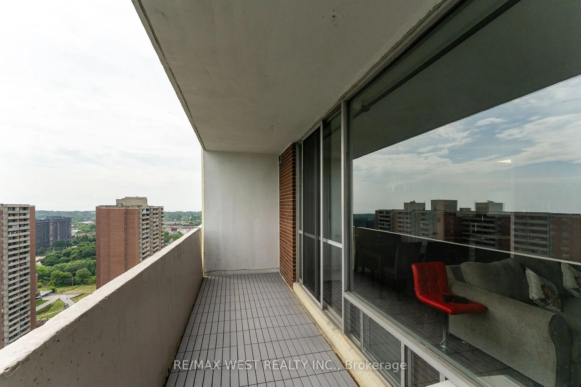 Photo 29 of Unit PH5, 5 Massey Square, Toronto, Crescent Town — HOMEH