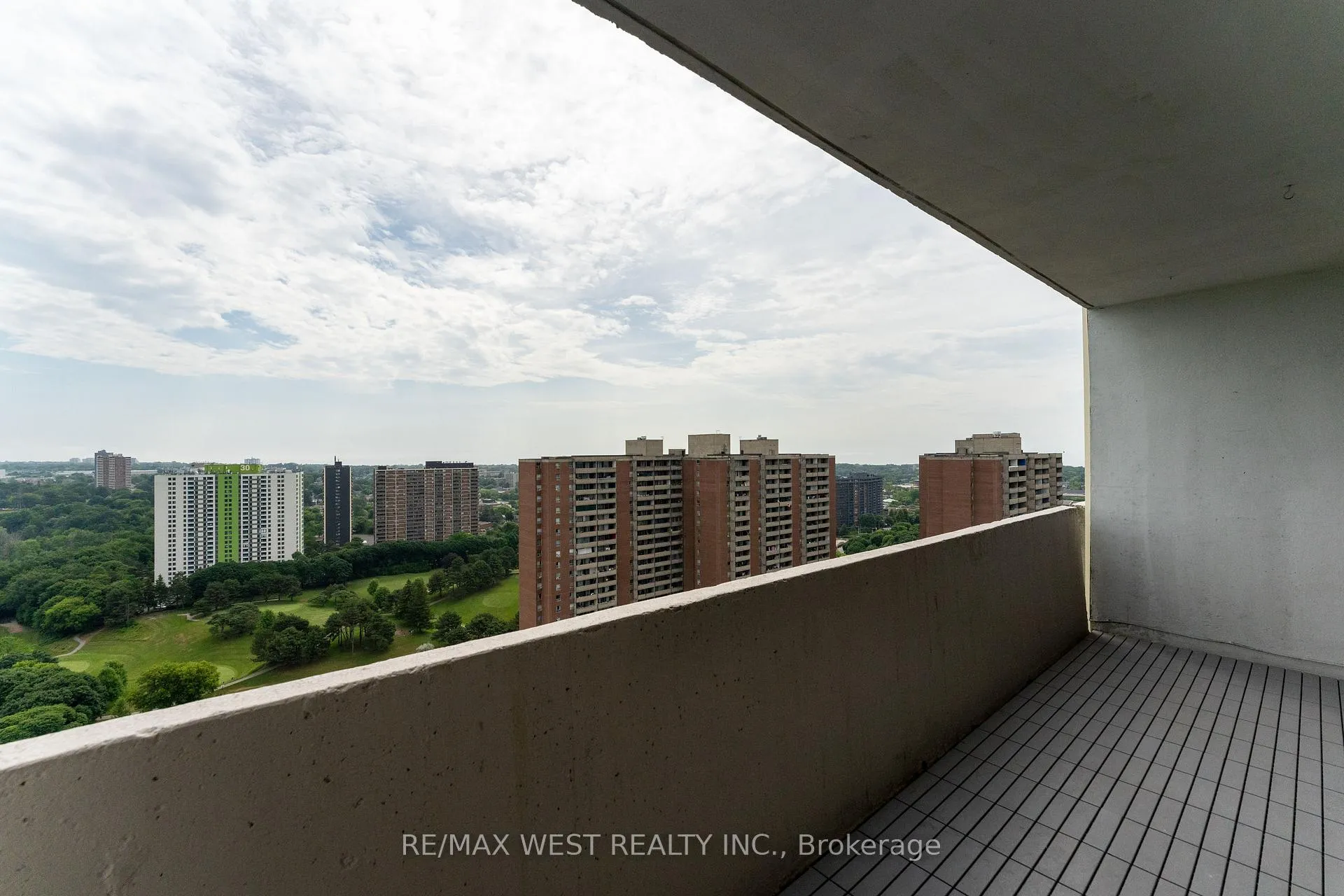 Photo 30 of Unit PH5, 5 Massey Square, Toronto, Crescent Town — HOMEH