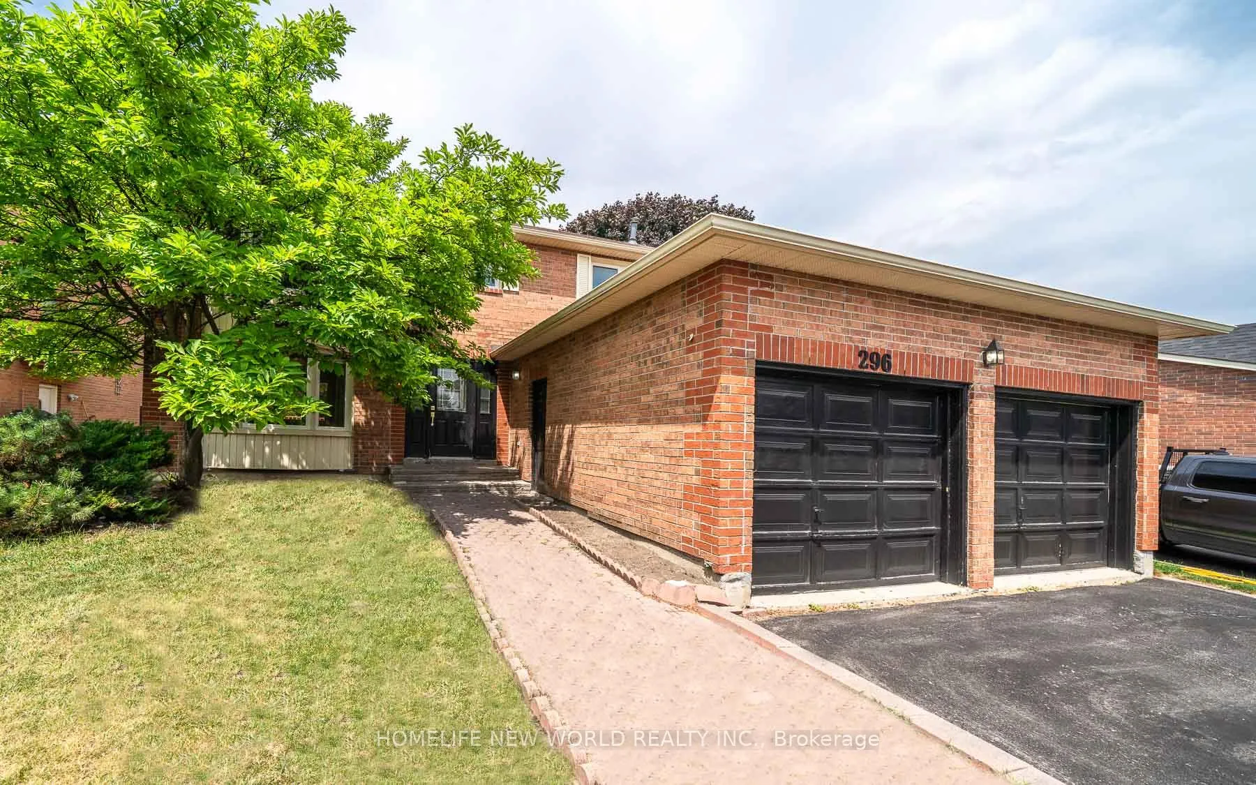 Photo 2 of 296 John Bowser Crescent, Newmarket, Glenway Estates — HOMEH