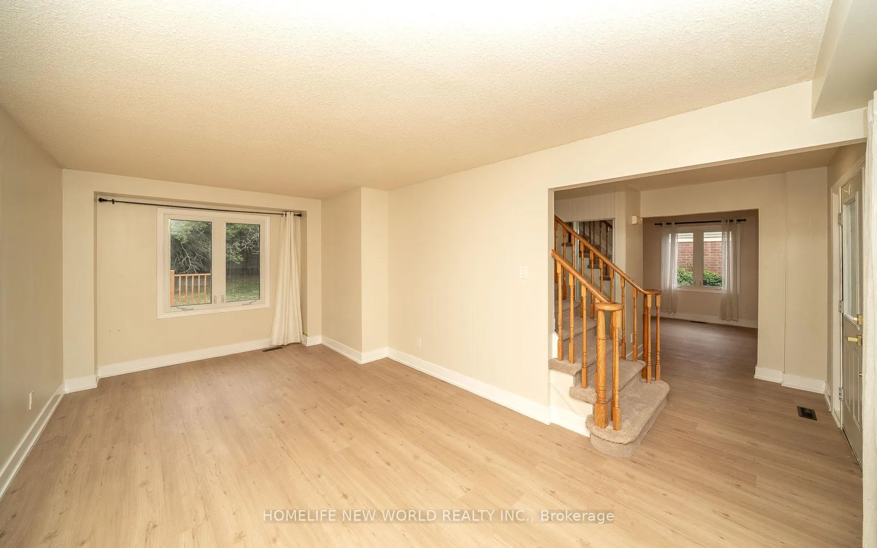 Photo 8 of 296 John Bowser Crescent, Newmarket, Glenway Estates — HOMEH