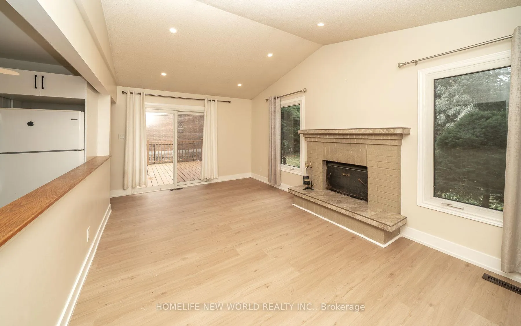 Photo 15 of 296 John Bowser Crescent, Newmarket, Glenway Estates — HOMEH