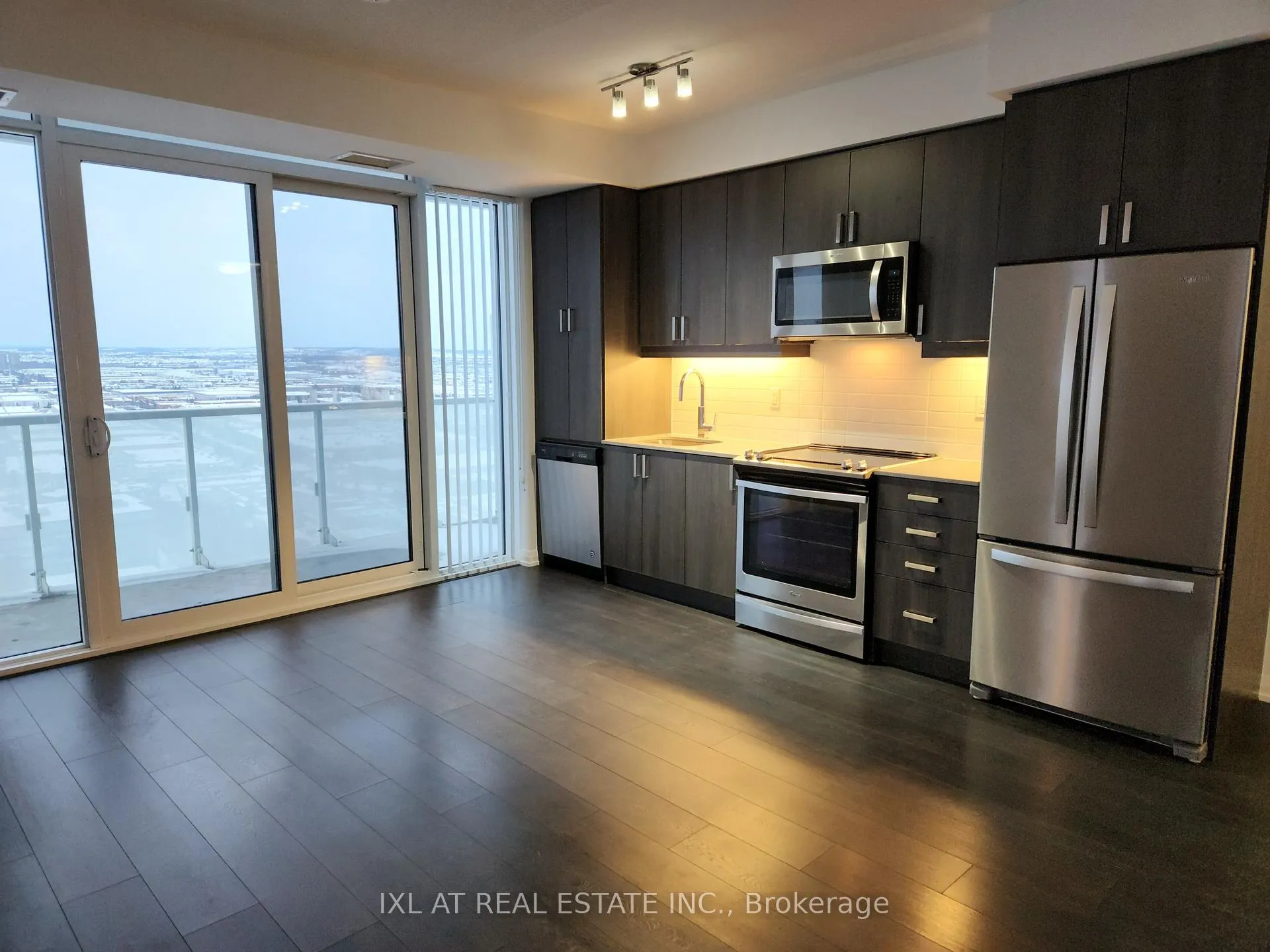 Photo 1 of Unit 2813, 7895 Jane Street, Vaughan, Concord — HOMEH