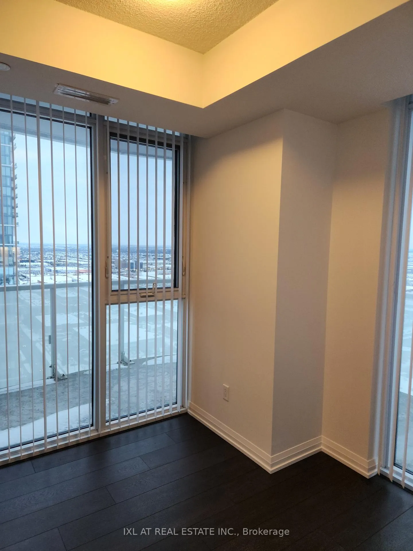 Photo 3 of Unit 2813, 7895 Jane Street, Vaughan, Concord — HOMEH