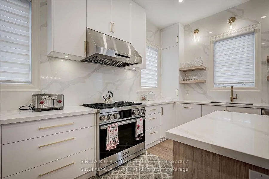 Photo 7 of 1 John Anthony Drive, Markham, Victoria Square — HOMEH