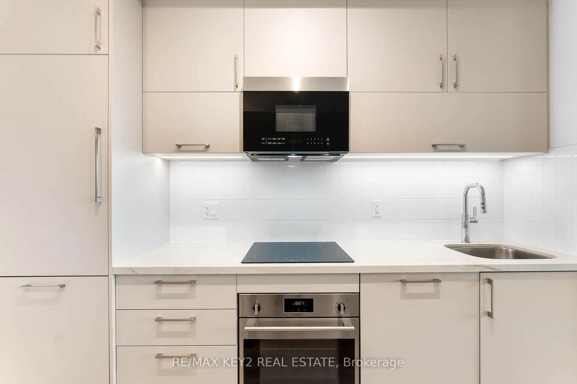 Photo 4 of Unit E1511, 56 Andre De Grasse Street, Markham, Unionville — HOMEH