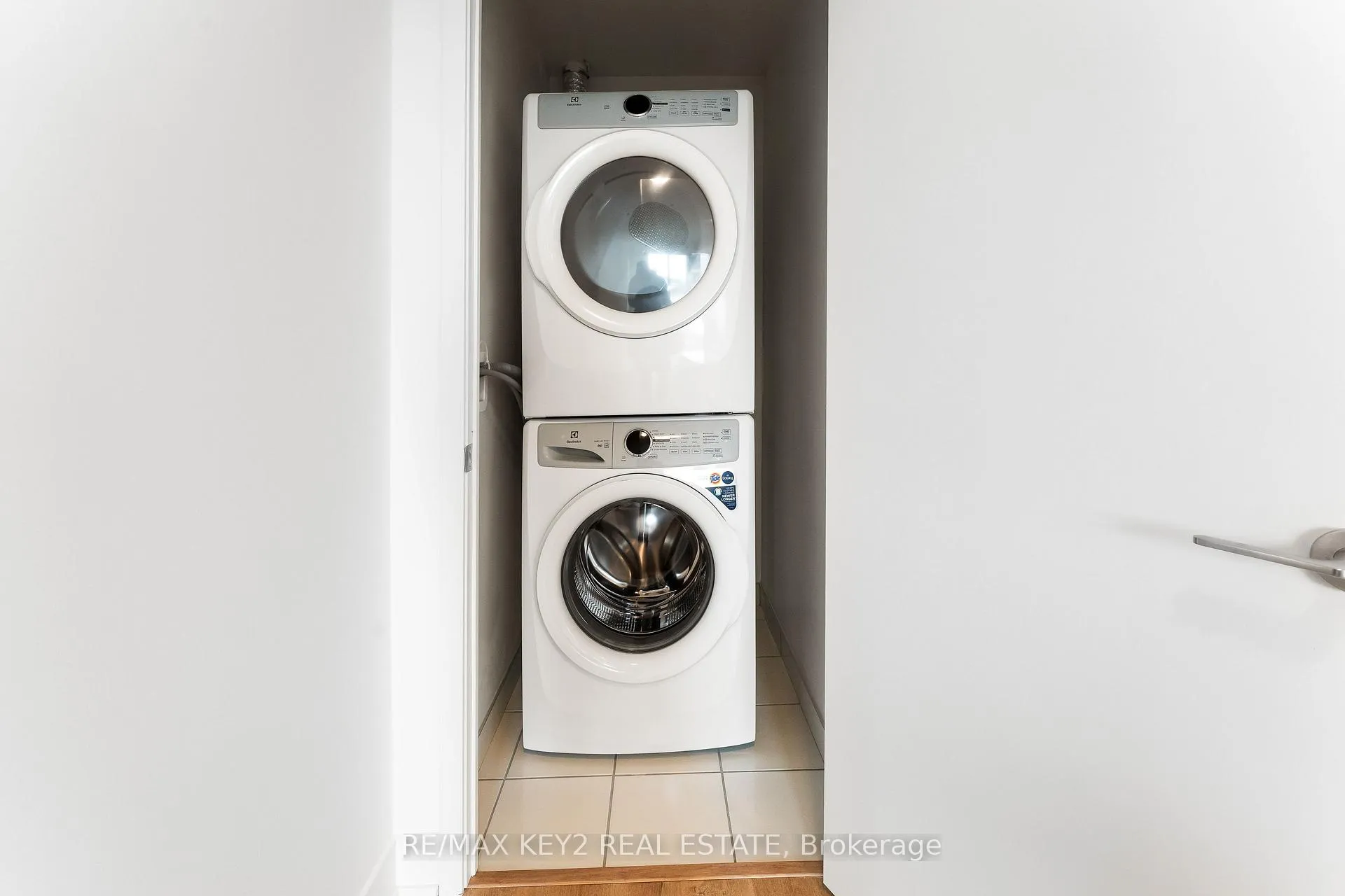 Photo 17 of Unit E1511, 56 Andre De Grasse Street, Markham, Unionville — HOMEH