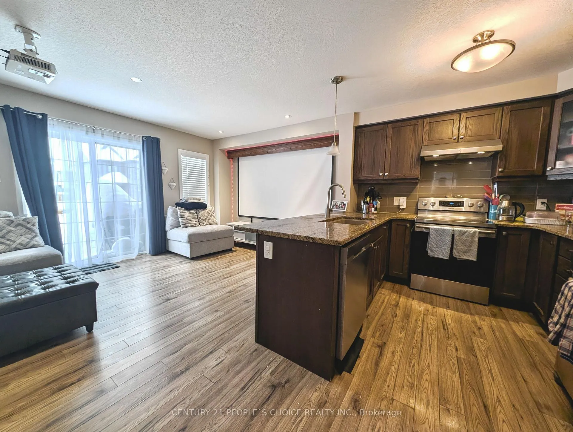 Photo 5 of 159 South Creek Drive, Kitchener — HOMEH