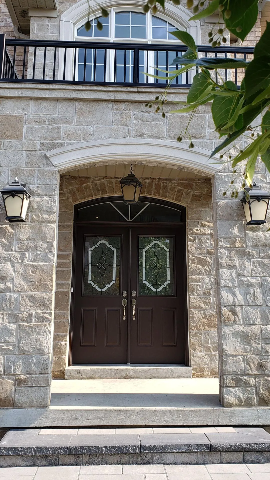 Photo 2 of 146 Moraine Hill Drive, Vaughan, Patterson — HOMEH