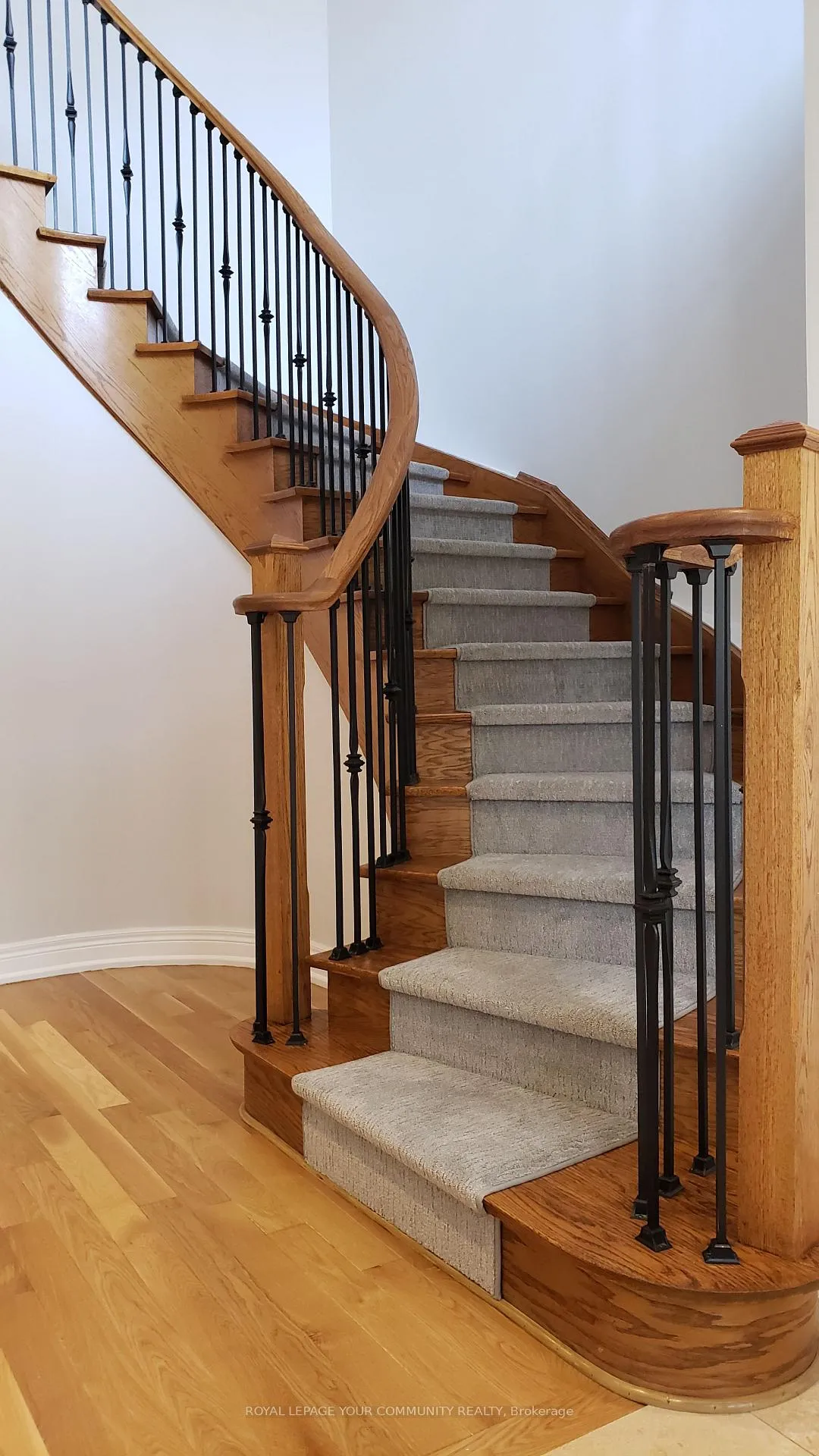 Photo 12 of 146 Moraine Hill Drive, Vaughan, Patterson — HOMEH