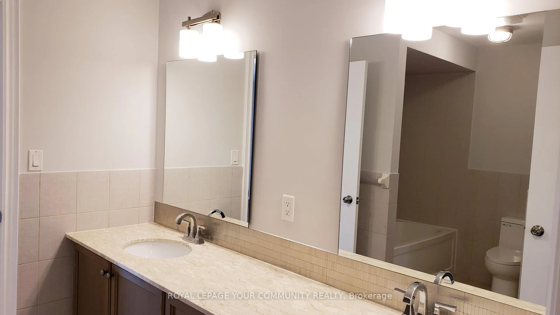 Photo 19 of 146 Moraine Hill Drive, Vaughan, Patterson — HOMEH