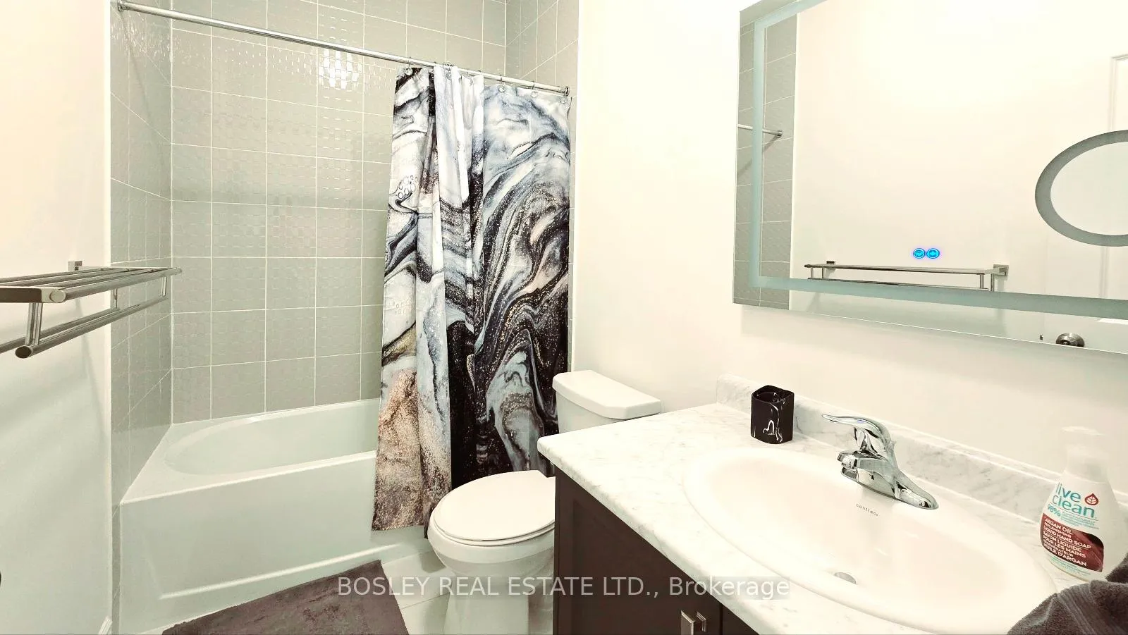 Photo 17 of 62 Ghent Drive, Vaughan, Kleinburg — HOMEH