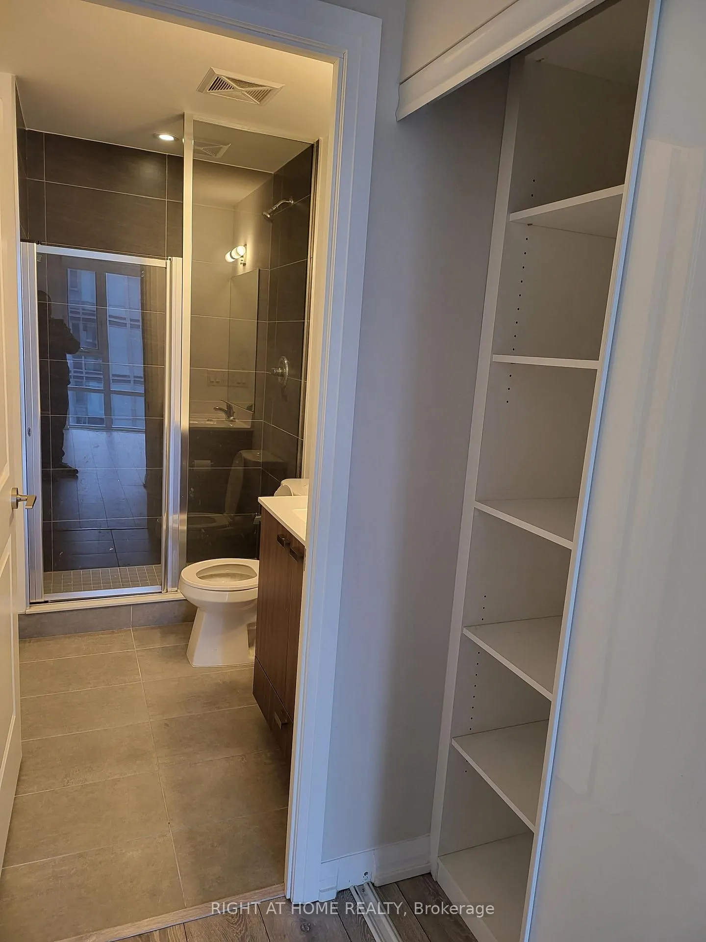 Photo 3 of Unit 464, 60 Ann O'Reilly Road, North York, Henry Farm — HOMEH