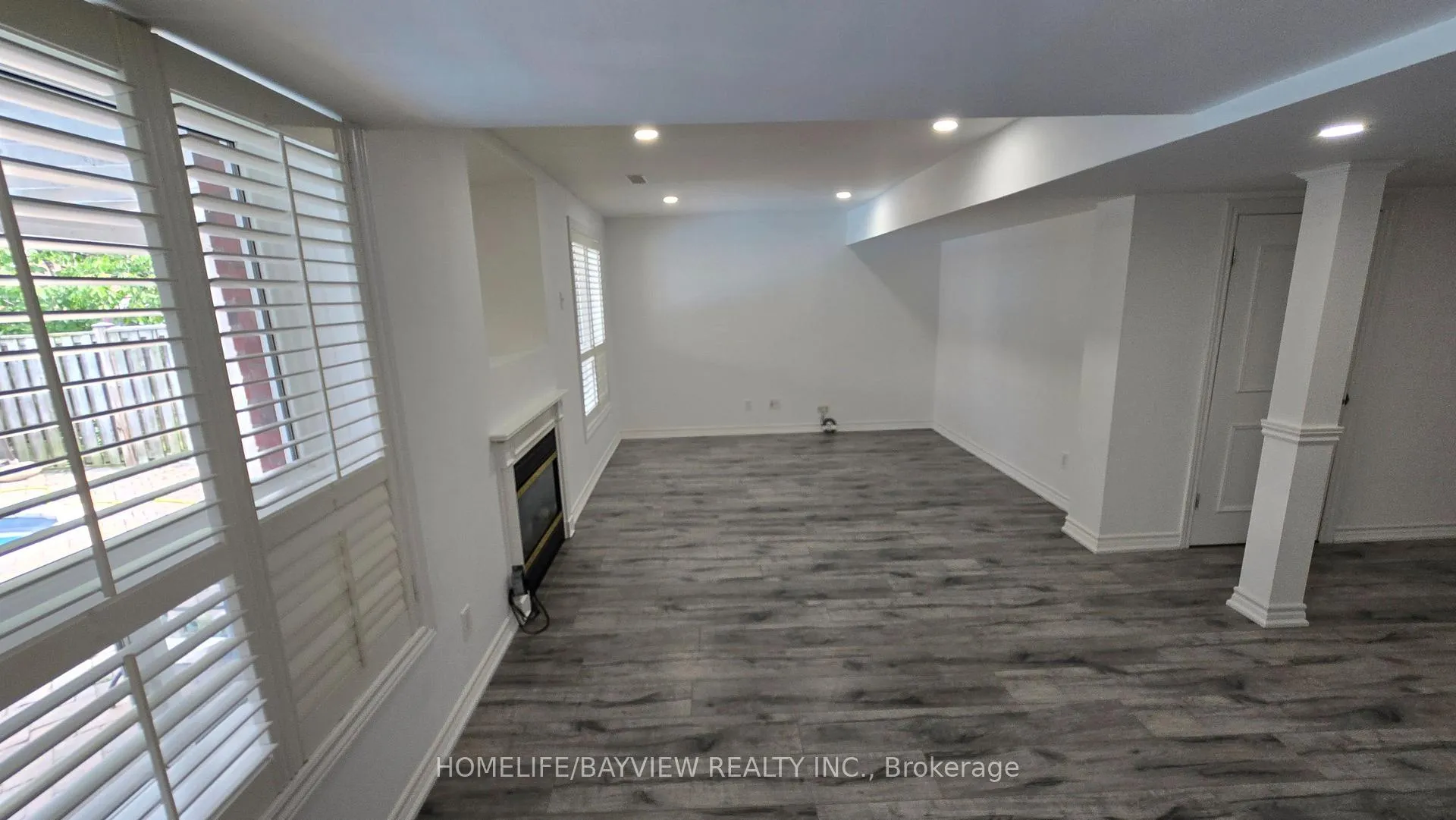 Photo 5 of 231 Bilbrough Street, Aurora, Bayview Northeast — HOMEH