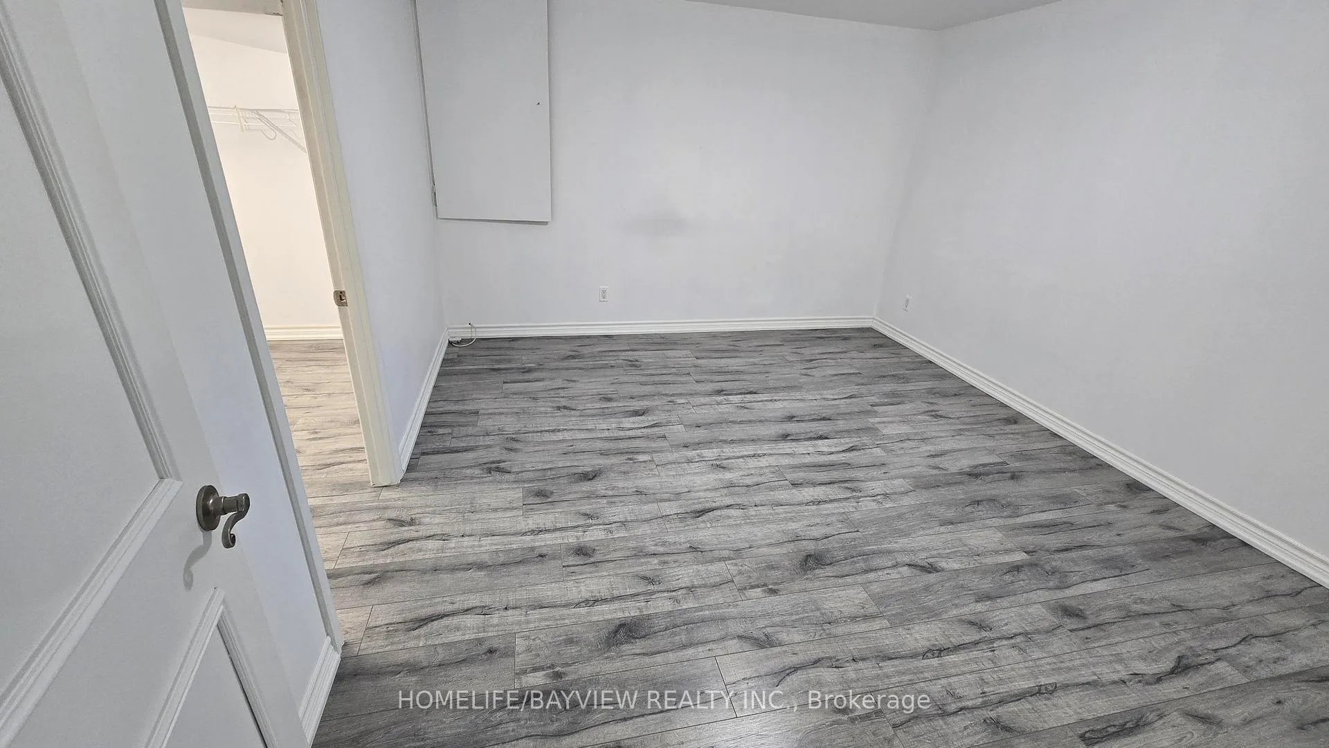 Photo 10 of 231 Bilbrough Street, Aurora, Bayview Northeast — HOMEH