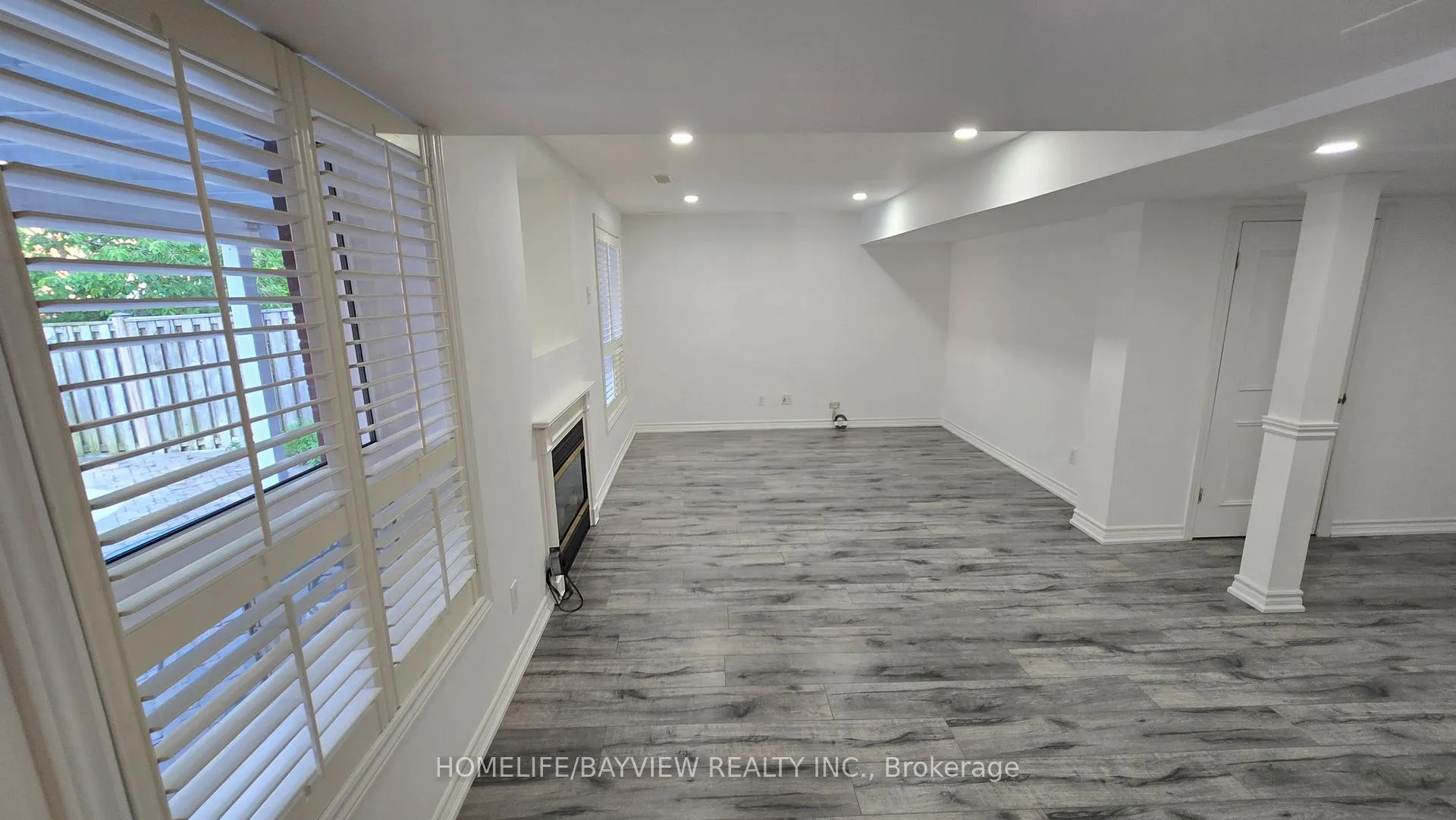 Photo 16 of 231 Bilbrough Street, Aurora, Bayview Northeast — HOMEH