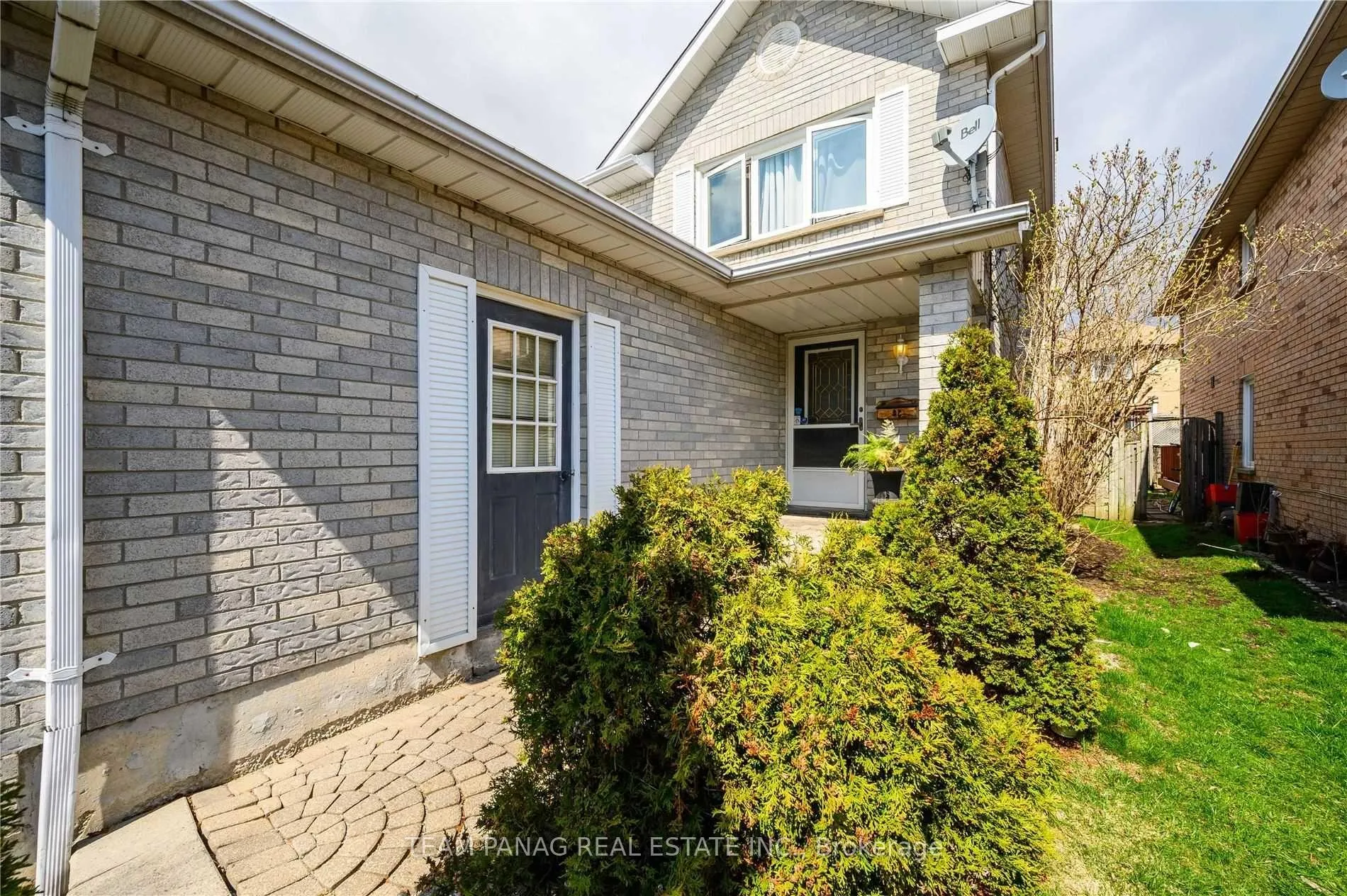 Photo 2 of 15 Cheviot Crescent, Brampton, Heart Lake East — HOMEH
