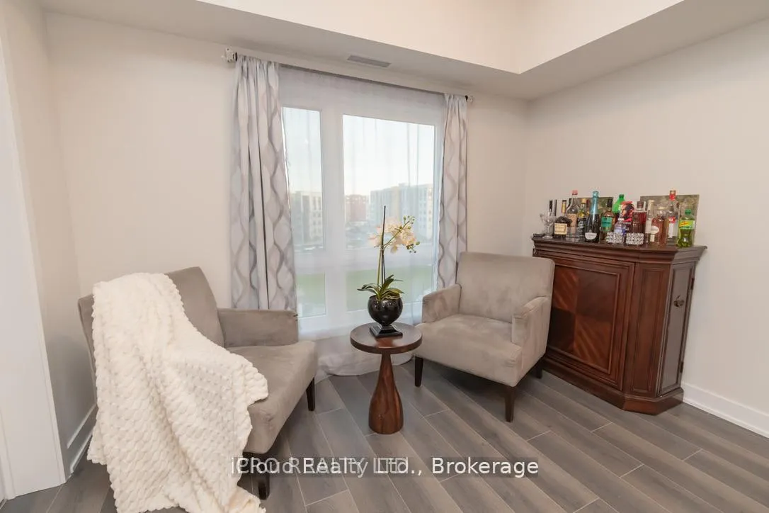 Photo 8 of Unit 401, 4 Spice Way, Barrie, Rural Barrie Southeast — HOMEH