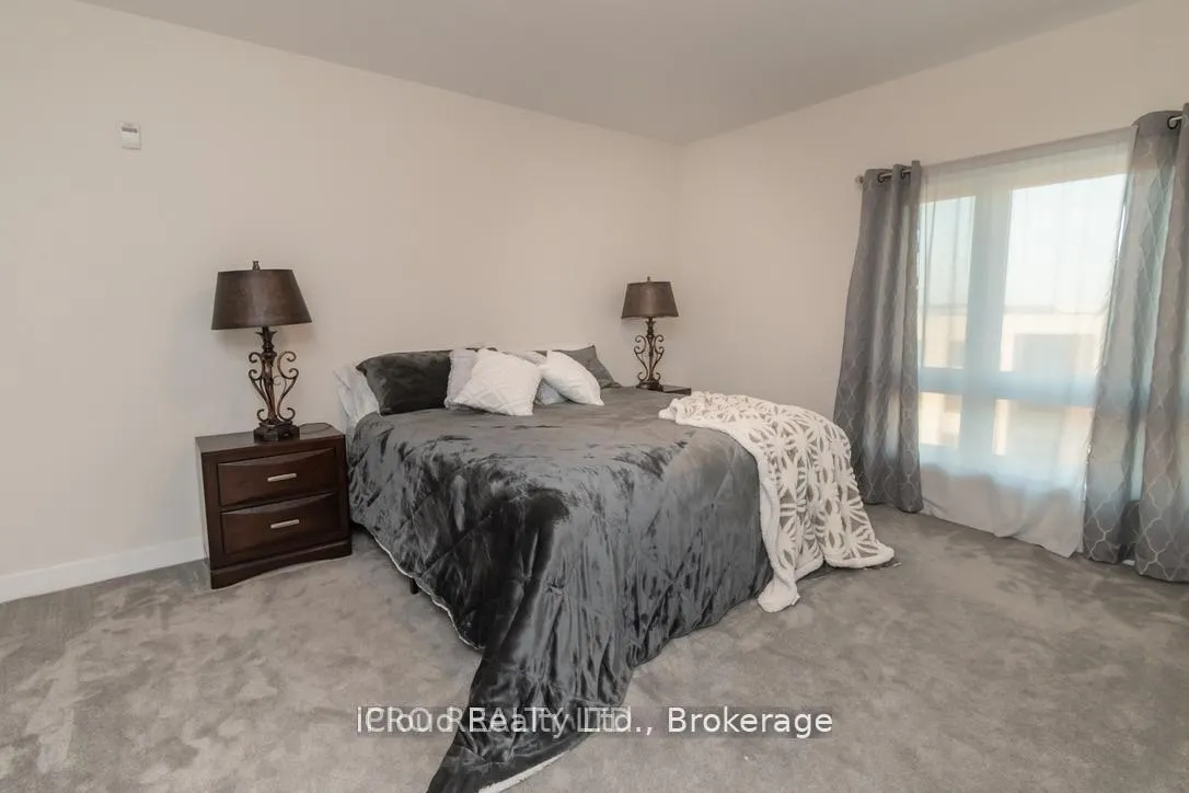 Photo 15 of Unit 401, 4 Spice Way, Barrie, Rural Barrie Southeast — HOMEH