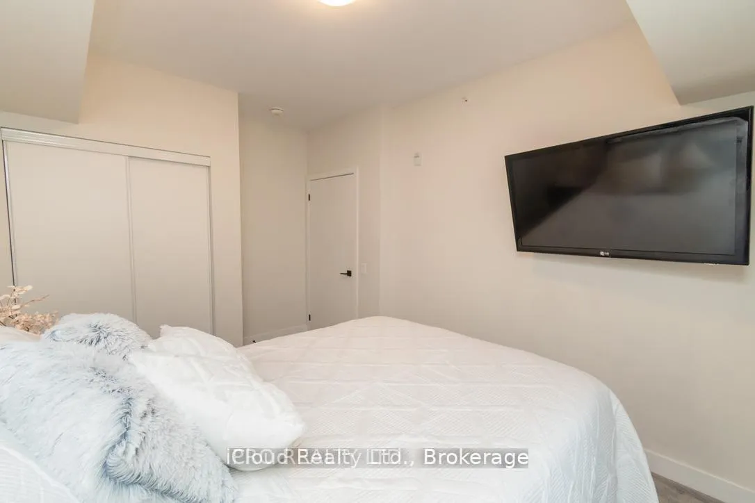 Photo 18 of Unit 401, 4 Spice Way, Barrie, Rural Barrie Southeast — HOMEH