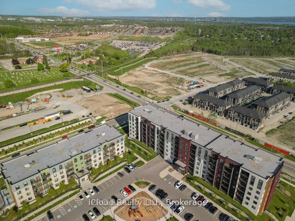 Photo 27 of Unit 401, 4 Spice Way, Barrie, Rural Barrie Southeast — HOMEH