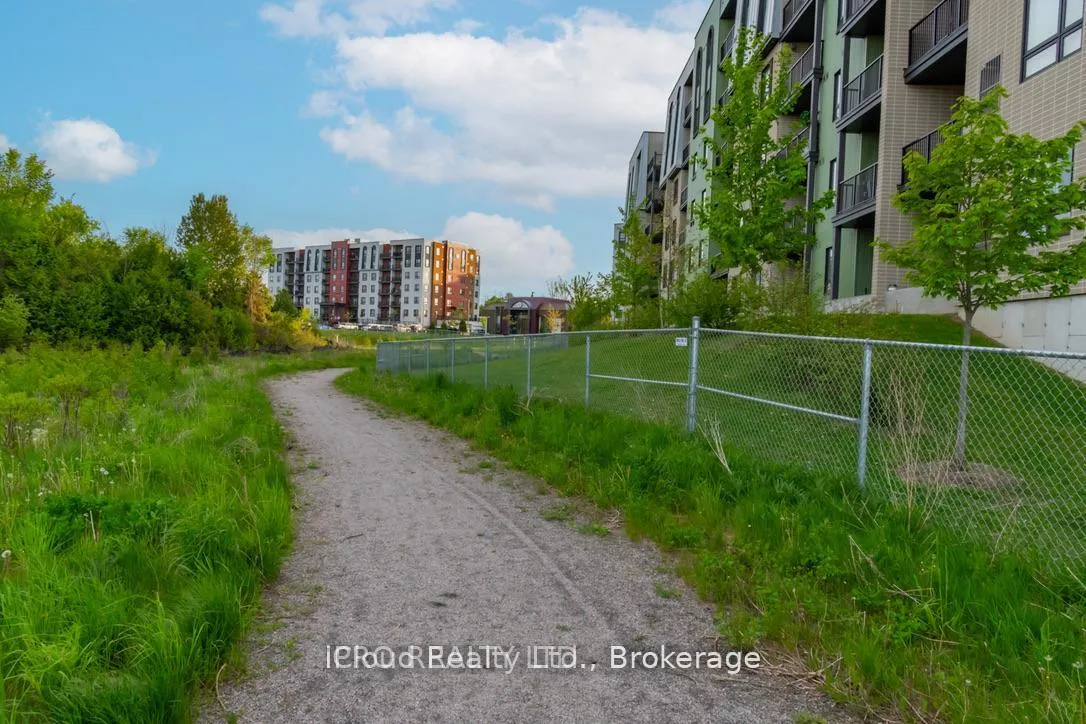 Photo 34 of Unit 401, 4 Spice Way, Barrie, Rural Barrie Southeast — HOMEH