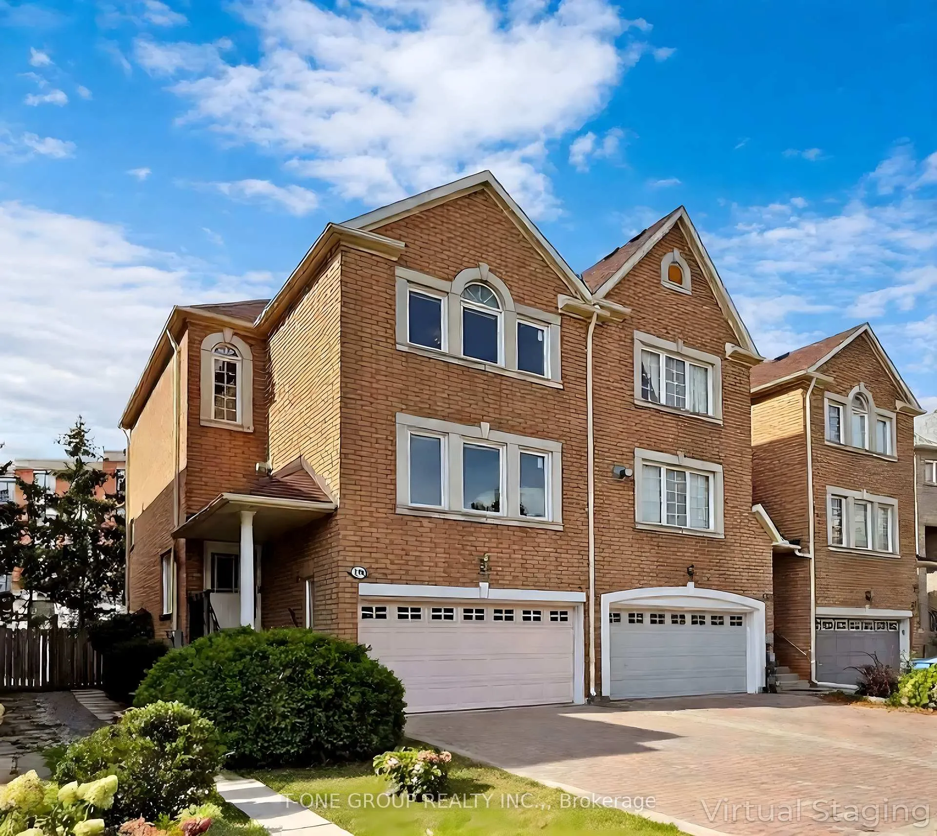 Photo 1 of 150 Leitchcroft Crescent, Markham, Commerce Valley — HOMEH