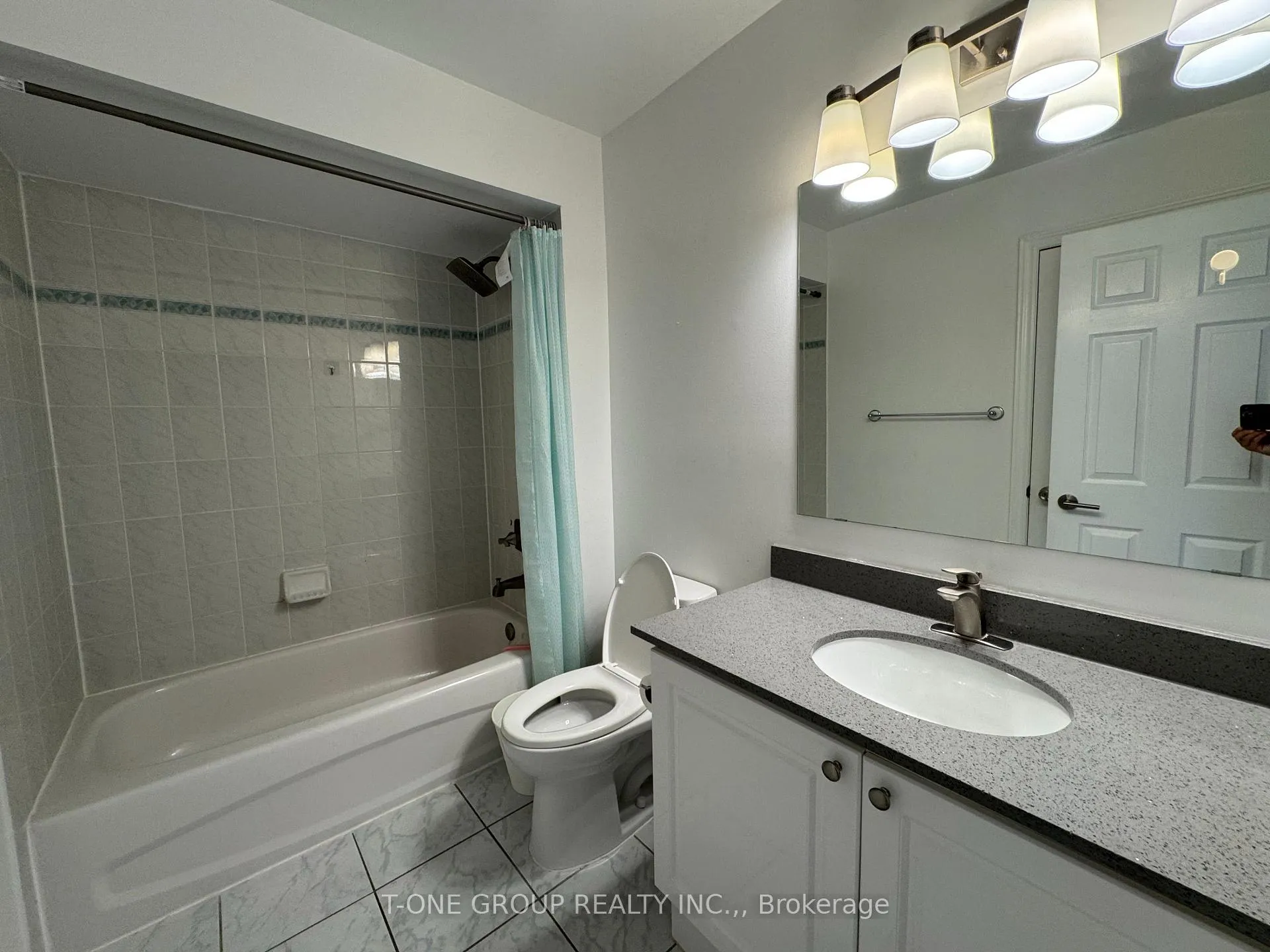 Photo 24 of 150 Leitchcroft Crescent, Markham, Commerce Valley — HOMEH