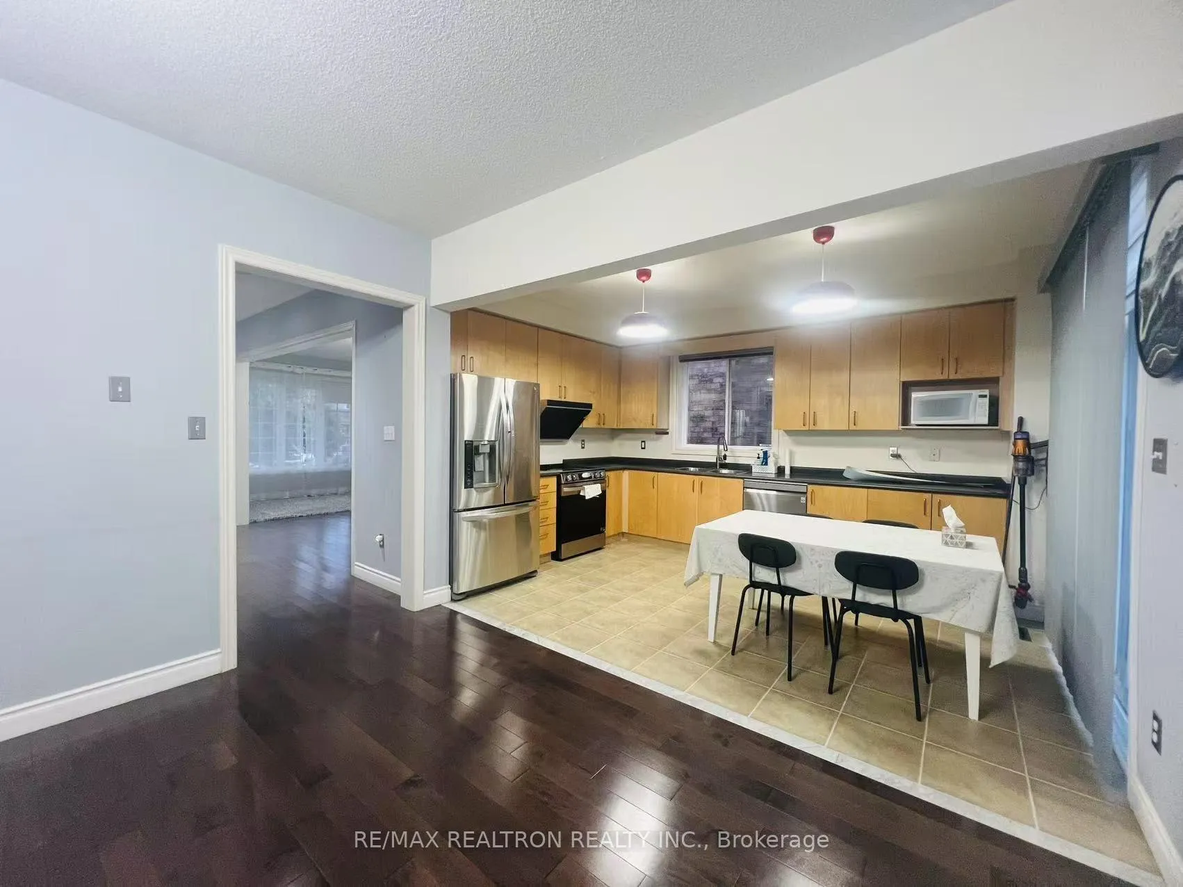 Photo 6 of 8 Everett Street, Markham, Wismer — HOMEH